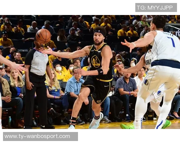 克莱在对阵灰熊中状态回暖场均17分与46个三分引发关注