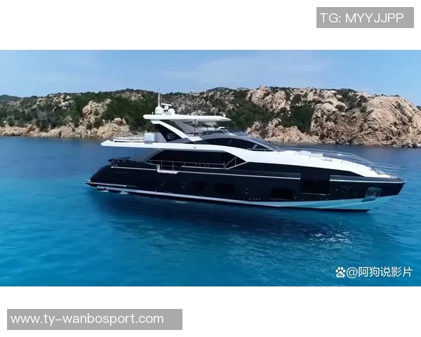 C罗豪购两套奢华岛屿别墅仅可通过游艇和水上飞机抵达 C罗豪购两套奢华岛屿别墅仅可通过游艇和水上飞机抵达