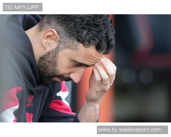 曼联理发哥高歌阿莫林之歌庆祝球队联赛三连胜仅需两场胜利