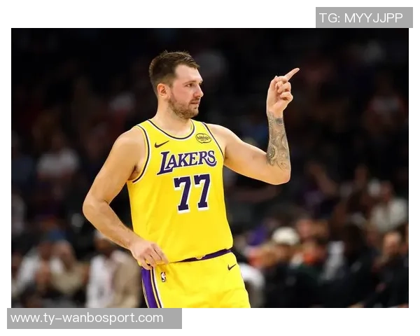 湖人客场挑战灰熊东契奇状态成疑能否复出引关注 湖人客场挑战灰熊东契奇状态成疑能否复出引关注