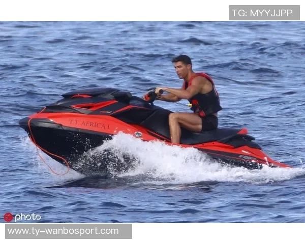 C罗豪购两套奢华岛屿别墅仅可通过游艇和水上飞机抵达