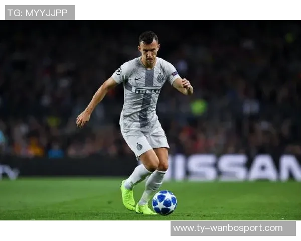 埃因霍温祝佩里西奇37岁生日热情永不老祝福伊万生日快乐 埃因霍温祝佩里西奇37岁生日热情永不老祝福伊万生日快乐